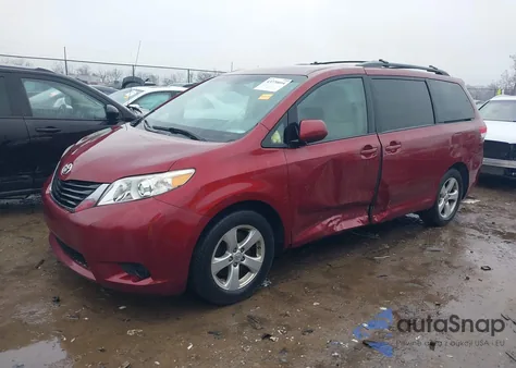 2012 Toyota Sienna Le V6 8 Passenger из США, поврежденный, VIN 5TDKK3DC9CS266885